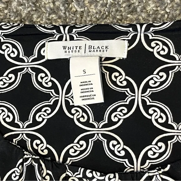 White House Black Market Black & White Cap-Sleeve Top Size S - Picture 6 of 7